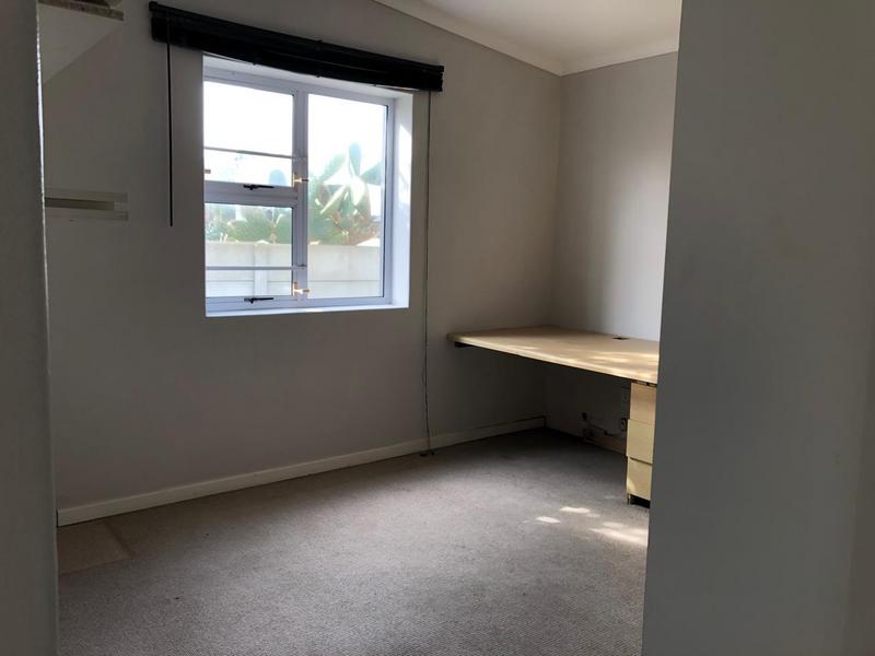 4 Bedroom Property for Sale in Perlemoenbaai Western Cape